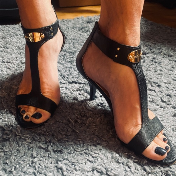 Michael Kors sandals - Picture 9 of 9